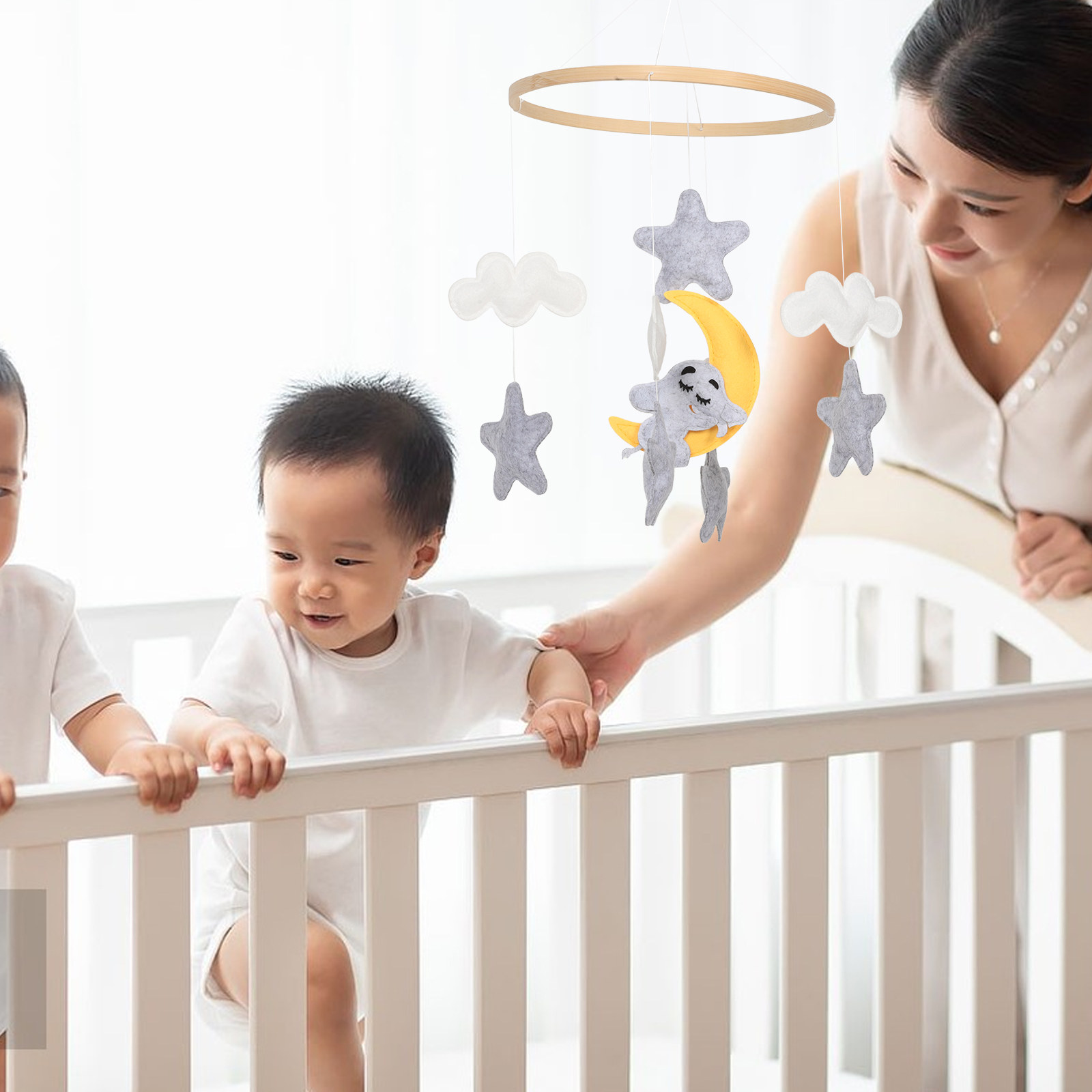 Vilten dierenwiegmobiel met ol - Animals Baby Nursery recensie en prijs